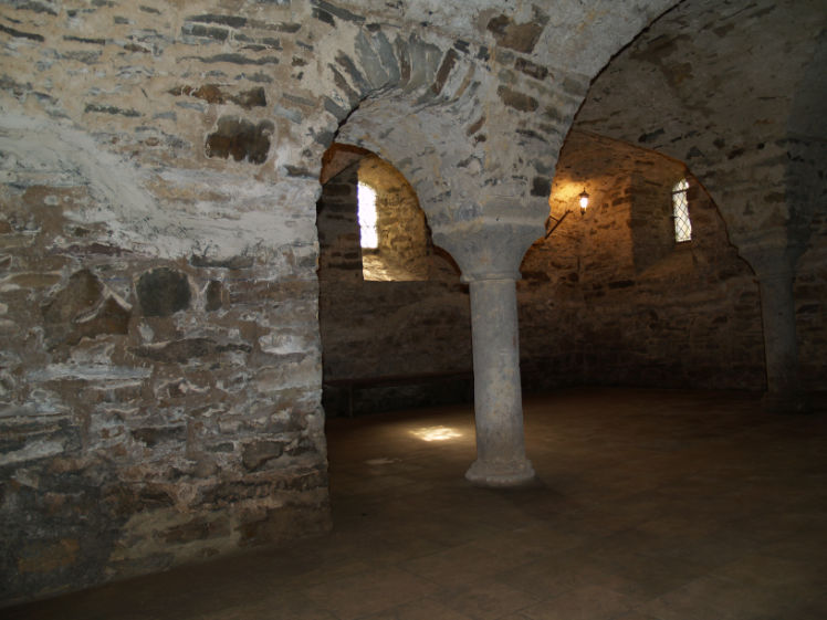 vireux-molhain, office de tourisme, la collégiale saint Ermel et sa crypte vireux-molhain, office de tourisme, la collégiale saint Ermel et sa crypte