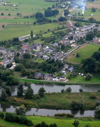 Ham-sur-Meuse : L’Étape Sereine sur la Voie Verte