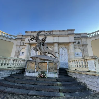 À la découverte du monument aux morts de Haybes