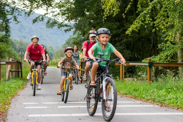 5 activités à faire en famille dans le Val d&rsquo;Ardenne ce printemps 🌿
