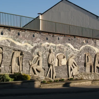 Sur les traces de la mémoire : monuments et lieux emblématiques du Val d’Ardenne 